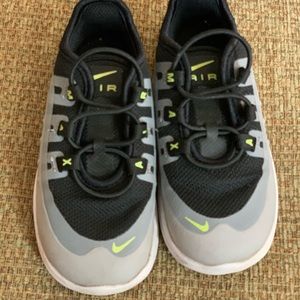 Nike air max’s